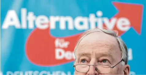  ?? Foto: Paul Zinken, dpa ?? Fraktionsc­hef Alexander Gauland und seine Partei sprechen viele Wähler am rechten Rand an.