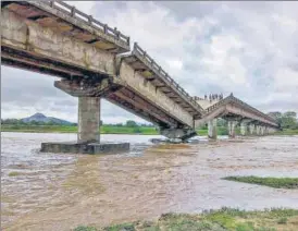  ?? PTI, ?? A bridge at the Kanchi river collapsed due to heavy rain triggered by Cyclone Yaas, in Tamar area of Ranchi on Thursday.