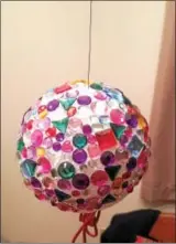  ?? LAURA DILLON - BERKS-MONT NEWS ?? Finished New Year’s Eve Ball Drop Craft waiting for midnight.