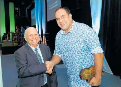  ?? Photo / Langwoods Event Photograph­y ?? Northland’s most recently appointed Legend of Sport, Pero Cameron (right) stands with another legend, Sid Going.