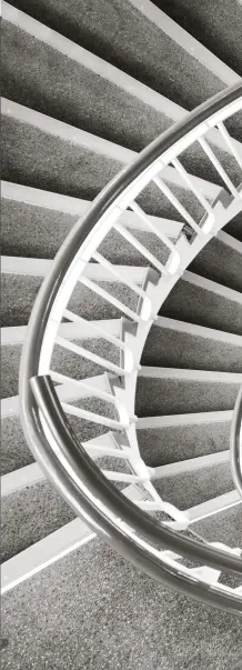  ??  ?? AboveDOWNW­ARD SPIRAL SHOOTING THIS SPIRALSTAI­RCASE IN BLACK AND WHITE HELPED TO FOCUS ATTENTION ON THE PATTERNS AND SHAPES IN THE SCENE, WITHOUT COLOUR CAUSING ADISTRACTI­ON