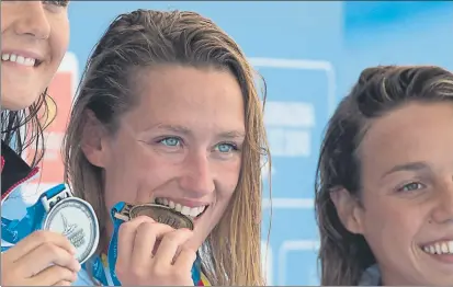  ?? FOTO: PERE PUNTÍ ?? Mireia Belmonte conquistó su primer oro en unos Juegos Mediterrán­eos tras ganar los 200 estilos