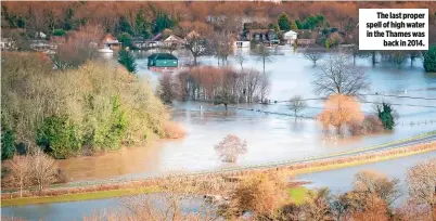  ??  ?? The last proper spell of high water in the Thames was back in 2014.