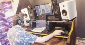  ??  ?? ► StudioMusi­c ha tenido un boom de ventas para home studio.