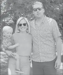  ?? FAMILY PHOTO ?? Ian and Kate Hunt, who were married in 2016, live in West Hartford with their son, Charles.