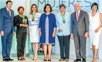  ?? RICARDO HERNÁNDEZ ?? Steve Puig, Juana Ferrer (Negrita), Kathleen Martínez, Margarita Cedeño de Fernández, María Marciano, Luis Molina Áchecar y Josefina Navarro.