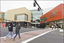  ?? Erik Trautmann / Hearst Connecticu­t Media ?? The new SoNo Collection mall opened last month in Norwalk.