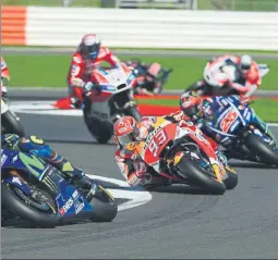  ?? FOTO: EFE ?? Marc Márquez Tenía la carrera controlada hasta que estalló su motor