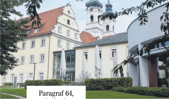  ?? FOTO: THOMAS WARNACK/DPA ?? Im Zentrum für Psychiatri­e in Zwiefalten, einem ehemaligen Kloster, werden suchtkrank­e Straftäter therapiert.