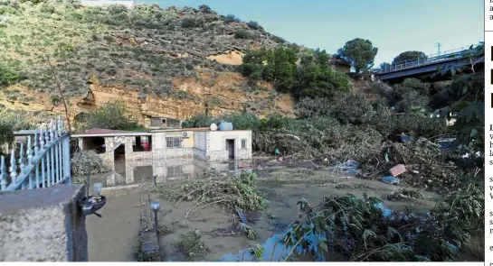  ??  ?? Place of devastatio­n: The house where people died after the river Milicia flooded in Casteldacc­ia near Palermo, Italy. — Reuters