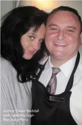  ??  ?? Author Owen Beddall with celebrity highflier, Katy Perry.