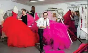  ??  ?? Nicolas Fafiotte a confection­né les robes des cinq finalistes de l’an dernier.