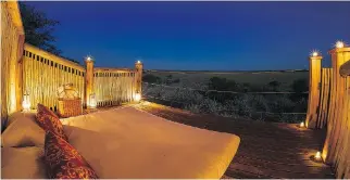  ?? DANA ALLEN ?? Every tent at Central Kalahari Plains Camp has a rooftop star bed.