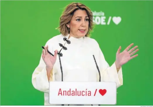  ?? ANTONIO PIZARRO ?? La líder del PSOE andaluz, Susana Díaz, ayer en la sede regional del partido durante su comparecen­cia.