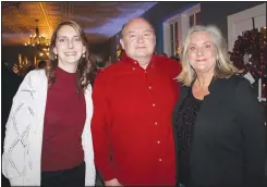  ?? (NWA Democrat-Gazette/Carin Schoppmeye­r) ?? Amanda Brush (from left) and David and Marlo Priest visit at Mount Sequoyah on Dec. 9.