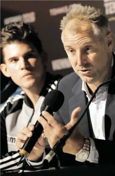  ?? BILD: SN/GEPA PICTURES ?? Wenn Thomas Muster spricht, hört Dominic Thiem meist andächtig zu.