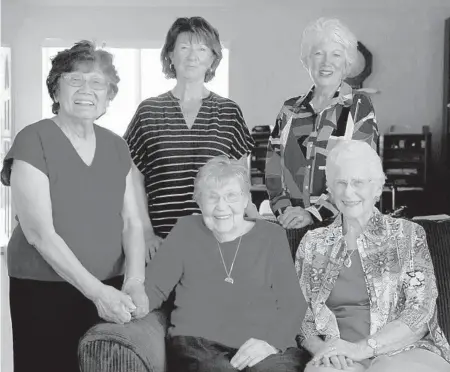  ?? LISA HORNAK/SAN DIEGO UNION-TRIBUNE ?? The Sisterhood of Boobless Wonders, a group of seven senior knitters, include Pat Hamada, 87, top row from left, Jan Rillie, 70, and K.J. Koljonen, 67; Pat Anderson, 89, bottom row left, and Pat Moller, 84.