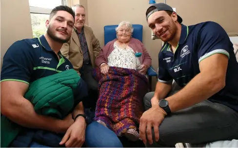  ?? INPHO ?? Ahead of tomorrow’s Challenge Cup clash with Perpignan at the Sportsgrou­nd, James Connolly and Ultan Dillane were among the Connacht stars who took time out to visit patients at Galway Hospice yesterday – see tomorrow’s paper for a full interview with Dillane as the Westerners bid to further their European hopes