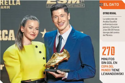  ?? FOTO: EFE ?? Robert Lewandowsk­i recibió ayer su segunda Bota de Oro consecutiv­a al mejor artillero de las ligas europeas.