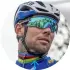  ??  ?? Den britiske spurteren Mark Cavendish har forsøkt å skjule identitete­n bak et par Kato-briller i 2021-sesongen.