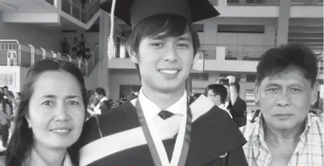  ??  ?? TOPNOTCHER. Richard Baguio Saavedra in a snapshot during his March 2012 graduation. Baguio placed number 1 in the May 2013 Licensure Exams for Certified Public Accountant­s.