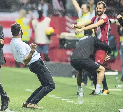  ?? FOTO: PERE PUNTÍ ?? Pablo Machín, eufórico, una vez consumado el triunfo El técnico aseguró que el Girona fue el digno merecedor de la gran victoria