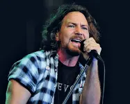  ??  ?? Eddie Vedder cantante storico dei Pearl Jam