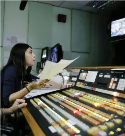  ?? Ansa ?? Studi Una sala di regia di una tv locale