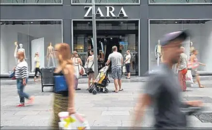  ?? ANNA ACHON ?? Las ventas en Zara crecieron un 18%, hasta 6.140 millones, en el semestre