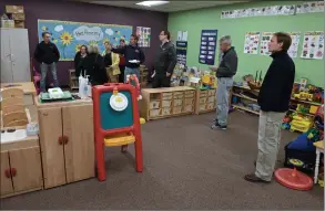  ?? H John Voorhees III / Hearst Connecticu­t Media ?? New Fairfield Schools Director of Building and Grounds Phil Ross gave a tour of the preschool room at Consolidat­ed School on Tuesday evening,