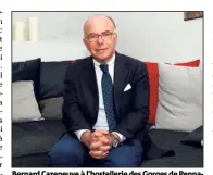  ?? (Photo Franz Chavaroche) ?? Bernard Cazeneuve à l’hostelleri­e des Gorges de Pennafort. Détendu, mais solennel lorsqu’il s’agit d’évoquer les incendies ou le terrorisme.