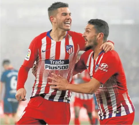  ?? EFE ?? Lucas Hernández y Koke celebran el primer gol del Atlético en El Alcoraz