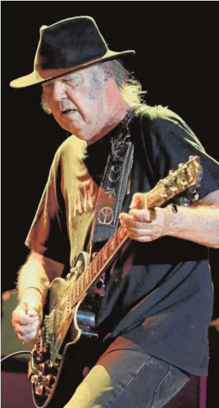  ?? // EFE ?? Neil Young, durante un concierto en Viena en 2014