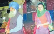  ?? HT PHOTO ?? ■ Shamsher Singh and Navpreet Kaur on their wedding day at a gurdwara in Chandigarh.