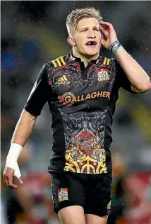  ?? HANNAH PETERS/ GETTY IMAGES ?? Chiefs utility Damian McKenzie has been added to the All Blacks squad as cover for the injured Ben Smith.