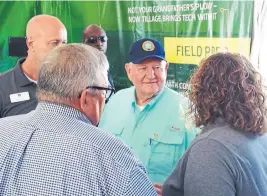  ??  ?? Perdue, en el Farm Progress show, en Iowa