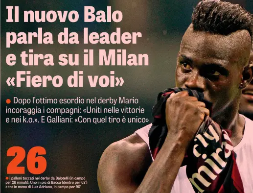  ?? INSIDE ?? Mario Balotelli, 25 anni, stringe a fine derby la maglia rossonera poi mostrata al pubblico interista