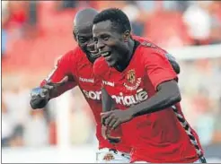  ?? VICENÇ LLURBA ?? L’ivorià Jean Luc celebra el seu segon gol de la temporada