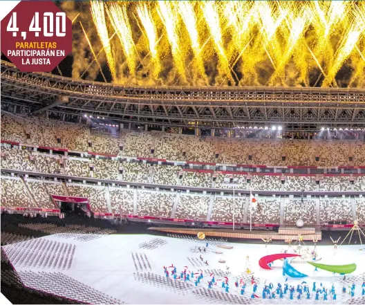  ??  ?? Una emotiva ceremonia se vivió en el Estadio Nacional.