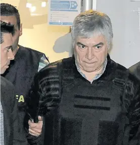  ??  ?? Empresario K. Lázaro Báez fue a juicio por la ruta del dinero K. LA RUTA DEL DINERO K