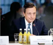  ??  ?? All’Aja. Mario Draghi durante l’audizione al Parlamento olandese