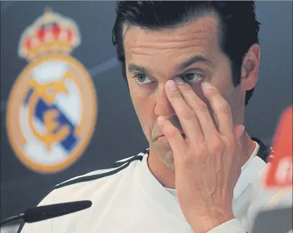  ?? FOTO: EFE ?? Solari, en su rueda de prensa de ayer en Valdebebas El técnico argentino puede tener las horas contadas tras la debacle ante el Ajax