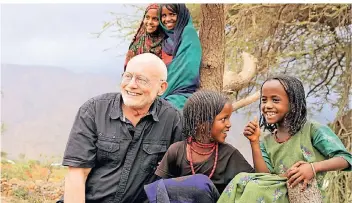  ?? FOTO: HEDEMANN ?? Rüdiger Nehberg in der Danakil-Wüste in Äthiopien. Sein Verein Target wird sein Engagement fortsetzen.
