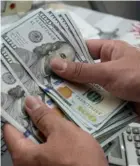  ?? SHUTTERSTO­CK ?? Ayer por la tarde, el precio del dólar en ventanilla­s estaba entre ¢517 y ¢520.