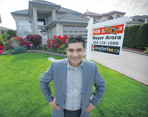  ?? MARK VAN MANEN ?? Realtor Mayur Arora of OneFlatFee charges $499 to list a house on MLS or a flat $6,999 for a full-service package. The buyer’s agent still gets a full commission.