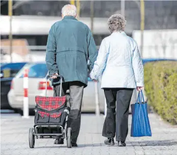  ?? FOTO: SILAS STEIN/DPA ?? Nicht festlegen wollte sich die Kommission, ob das Rentenalte­r weiter angehoben werden soll.