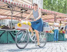  ??  ?? Körbe vor dem Lenker eignen sich beispielsw­eise gut für den täglichen Einkauf.