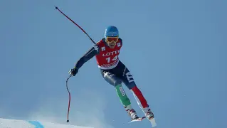  ??  ?? Impegno Christof Innerhofer con i colori azzurri durante una gara di discesa