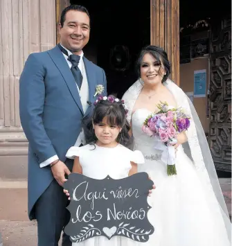  ?? / FERNANDO REYES ?? casados felices en su día