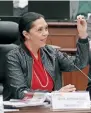  ??  ?? Mensaje.
La consejera Adriana Favela destacó que el INE da un mensaje de que la crítica se vale, pero no la violencia de género.